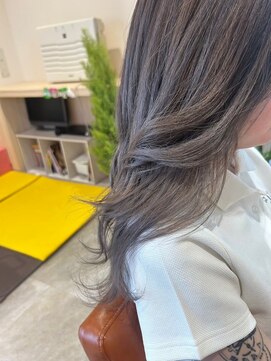 リモア(limore) ベージュカラー