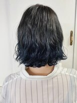 タヴィ(Tavi) ニュアンスパーマでくせ毛風ミディアムヘア/こなれパーマ/パーマ