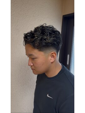 プリストオオサカ(PRIST OSAKA) 刈り上げスッキリリバースパーマ