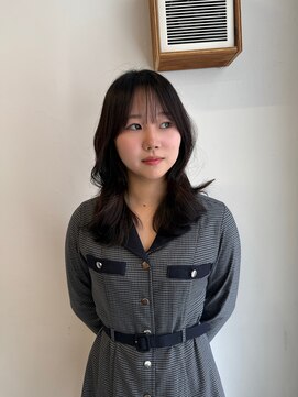 クイ(quii) ★韓国ヘアホワイトグレージュ顔型補正顔周り広島