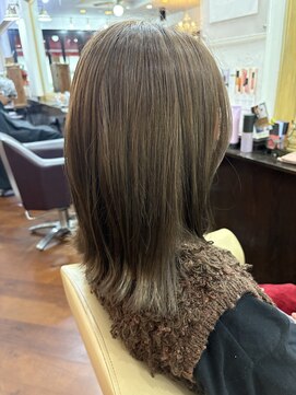 シャンプーボーイアネックス(SHAMPOO BOY Annex) 外はねミディアムボブby ERINA