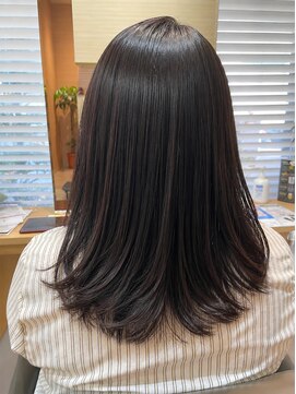 ウイ バイ ファースト 北四番丁店(u'i by first) カットはレイヤースタイル  カラーはナチュラルブラウン