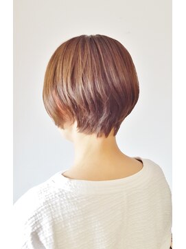 ファム ヘア サロン(FEMME HAIR SALON) ミニマムショートハイトーンベージュ