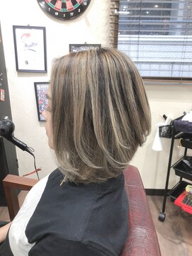 アトリエ ナルー(atelier NALU) コントラストバレイヤージュカラー【東大宮atelier NALU】