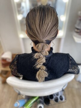 マカリィ 池袋店(Makalii) シンプルアップ