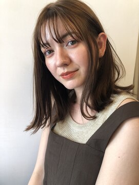 クーエフー(coo et fuu) 20代30代鎖骨ミディアム外ハネ　近藤