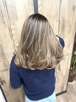 ヴィフ 大船(VIF)&nbsp;ナチュラルカールエアリーカールイメチェンヘアショコラアッシュ