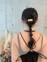 ボニー(Bonnie)&nbsp;ヘアセット/タイトヘア/編み下ろし/お呼ばれ/結婚式