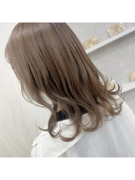 エル(elle.) beige color