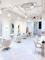 アンド ラ ブランシュ(&.La Blanche)&nbsp;広くて落ち着いた雰囲気の店内☆大宮/髪質改善/ヘッドスパ