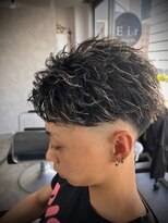 リグ(LiG)&nbsp;スキンフェード/ツイストスパイラル/ホワイトメッシュ