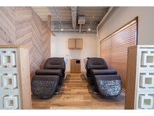 ナノヘア(nano hair)の雰囲気（フルフラットのシャンプー台でリラックス出来るひとときを。）
