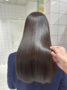 ロンドルーチェ 心斎橋(Lond luce) ダークアッシュ/ミディアムレイヤーカット［髪質改善/縮毛矯正］