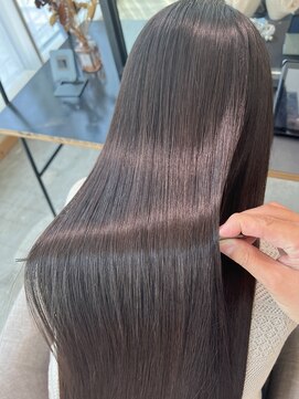 ラヴィエ(RAVIE) 【半田・髪質改善】縮毛矯正/トリートメント/マンツーマン