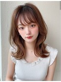 20代ぱっつん前髪で結んでかわいいフェイスレイヤー