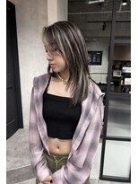 アコ(Aco)&nbsp;★レイヤーカットに映えるオリジナルハイライト★