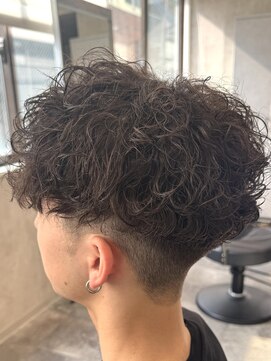 ハッシュタグネイビー 仙台駅前店(#NAVY) スペインカール波巻きツイスパ仙台美容室シャドウパーマ刈り上げ