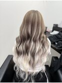 グレージュ／ハイライト