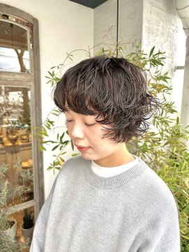 ノラ(Nora) ショート×パーマ