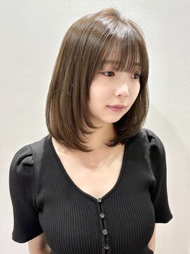 シーク 八王子(CHIC) ミディアムレイヤーカット×ブリーチなし透明感カラー【八王子】