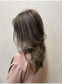 バレイヤージュ×グレージュ