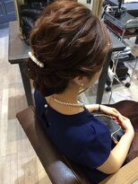 ドレス ヘアーアンドメイク(DRESS hair&make)&nbsp;ゆるウエーブのパーティーアップスタイル