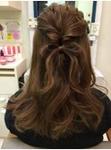 オトナかわいい細リボンハーフアップ