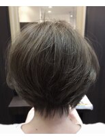 ピカデリーパーク&nbsp;プラチナ&サファイアアッシュショートボブ