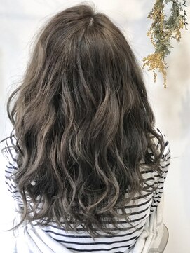 リライ(salon the rely) 【rely】グレイアッシュ