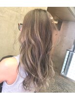 キー(kｅｙ)&nbsp;グレージュ