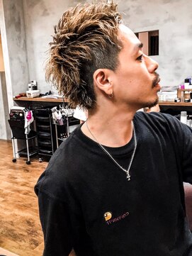 サロンド ココ(Salon de COCO) [犬山小牧江南]メンズカット×ツーブロック×ハイトーンカラー