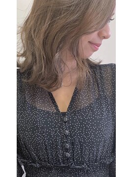 モードケイズ 阪急茨木店(MODE K's) ベージュカラー