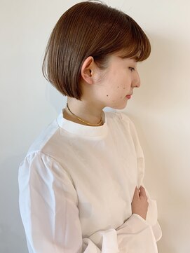 スリー(three.) 【three／スリー】色っぽボブの柔らかとろみセピアベージュ