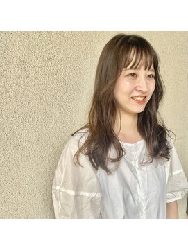 モスト(MocT) ぱっつん前髪ロング