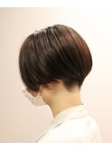 刈り上げハンサムショート　アッシュベージュ