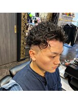 リベルテ(LIBERTE)&nbsp;フェードカット×カーリーパーマ