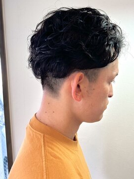 レアール アームス(LeR ames) ツーブロナチュラルパーマ