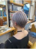 ホワイト系カラー　ホワイトグレー