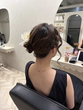 モニュメント(Monument) どこから見ても可愛いアレンジ