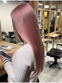 透明感溢れるピンクグレージュ