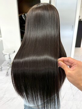 ヴィヴィー 福岡天神店(VIVIE) 艶めく大人美髪ストレート