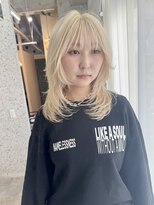 ムード(mood)&nbsp;ブロンド/ブリーチ/抜きっぱなしブロンド/外国風/レイヤーカット