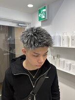 ルースト 心斎橋店(ROOST)&nbsp;刈り上げセンターパート/波巻きツイストスパイラル/大阪