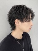 センターパートルーズパーマで骨格補正メンズヘア