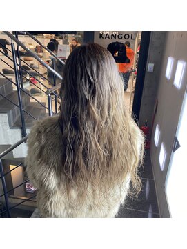 エヴァー(ever) テラコッタ/ミニウルフ/くすみブルー[表参道駅/原宿駅]