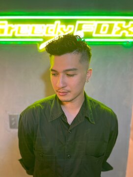 グリーディーフォックス 代々木(Greedy FOX) 波巻き/ハイライト/マッシュパーマ/ウルフ[シェービング]