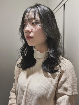 ヌークバイラヴェスト 四日市(neuk by lovest) 〔mirisa〕うごきのあるロングスタイル　オリーブベージュ