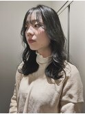 〔mirisa〕うごきのあるロングスタイル オリーブベージュ