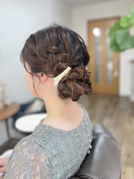 231ルームトゥビューティファイ(231 room to beautify) ツインだんごヘアアレンジ