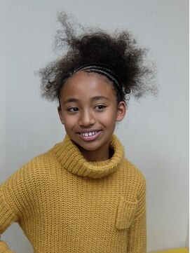 エクステ専門店ミキ 横浜店(MIKI) キッズ子供イベントダンスヘア♪ 【コーンロウ1/2ハーフ】♪